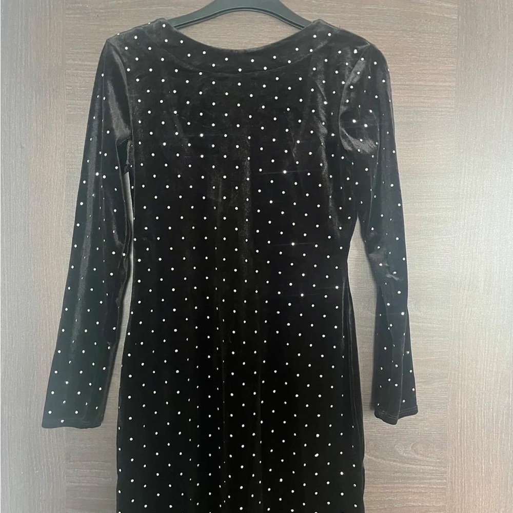 H&M Black and White Sheath Dress Long Sleeve Crew Neck